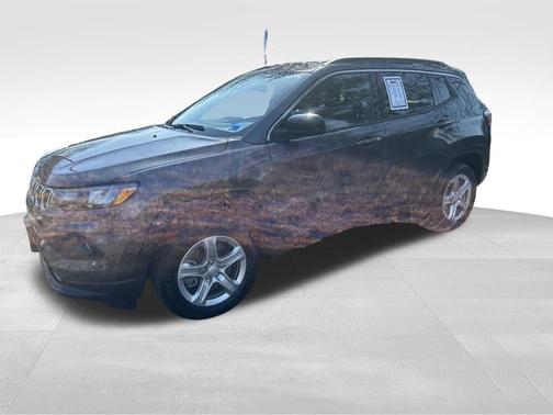 Gray 2024 Jeep Compass Latitude