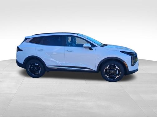 White 2026 Kia Sportage EX