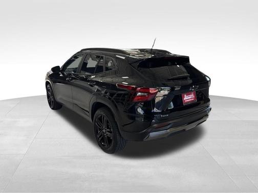 Black 2025 Chevrolet Trax ACTIV
