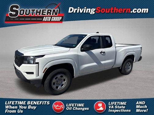 White 2022 Nissan Frontier S