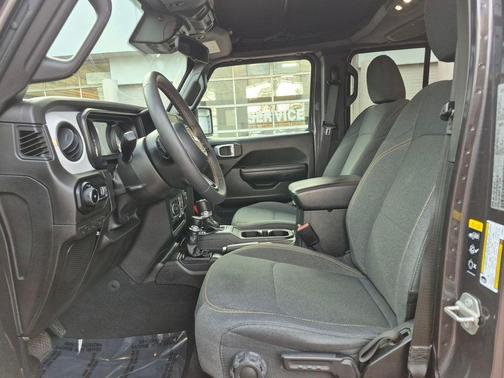 2024 Jeep Wrangler Sport