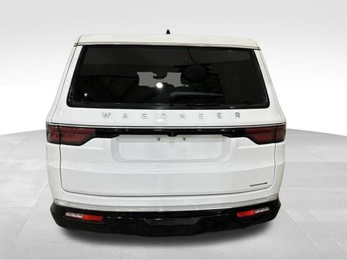 White 2024 Jeep Wagoneer L Series II