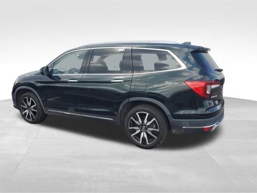Green 2019 Honda Pilot Touring 8-Passenger