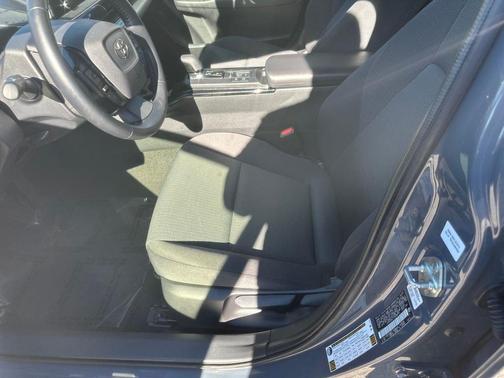 2023 Toyota Prius LE