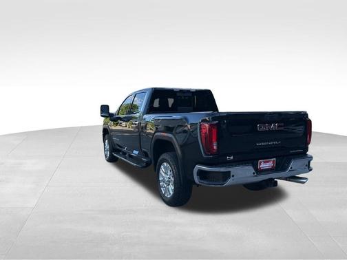 Black 2021 GMC Sierra 2500 Denali