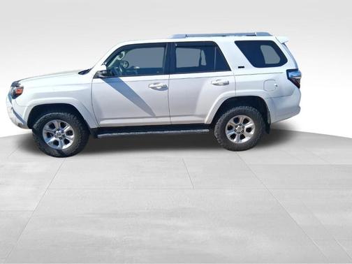 White 2018 Toyota 4Runner SR5 Premium
