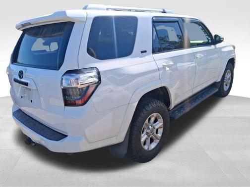 White 2018 Toyota 4Runner SR5 Premium