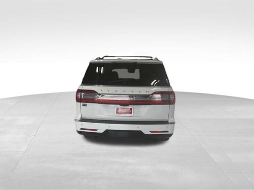 White 2020 Lincoln Navigator Reserve