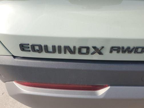 Green 2025 Chevrolet Equinox LT