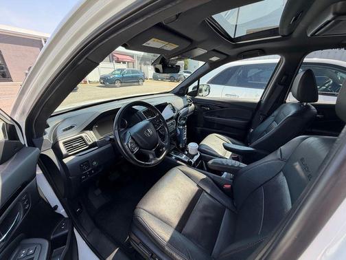 White 2021 Honda Pilot Black Edition