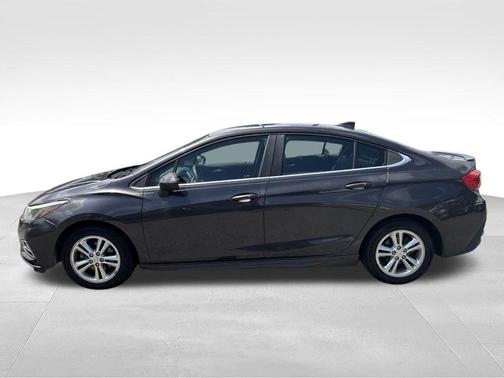 Gray 2017 Chevrolet Cruze LT