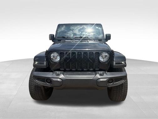 Black 2022 Jeep Gladiator Sport