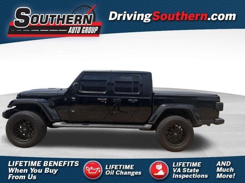Black 2022 Jeep Gladiator Sport