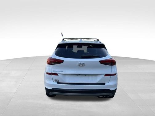 White 2019 Hyundai TUCSON SEL