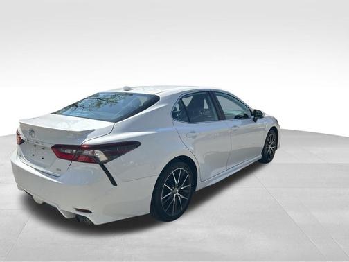 2024 Toyota Camry 