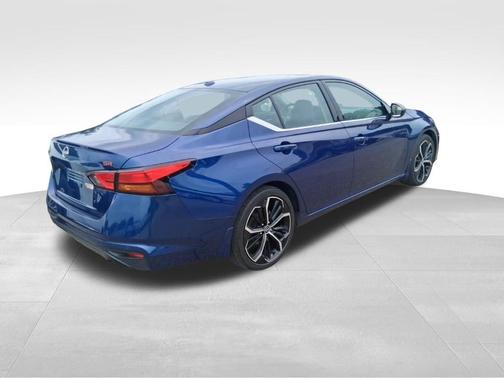 Deep Blue Pearl 2024 Nissan Altima 2.5 SR