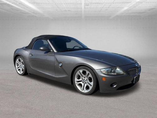 Beige 2005 BMW Z4 3.0i Roadster