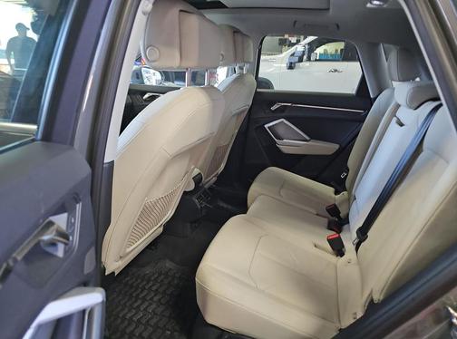 Chronos Gray Metallic 2023 Audi Q3 45 S line Premium