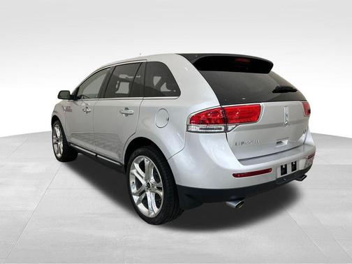 Silver 2014 Lincoln MKX Base