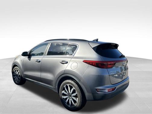 Silver 2018 Kia Sportage EX