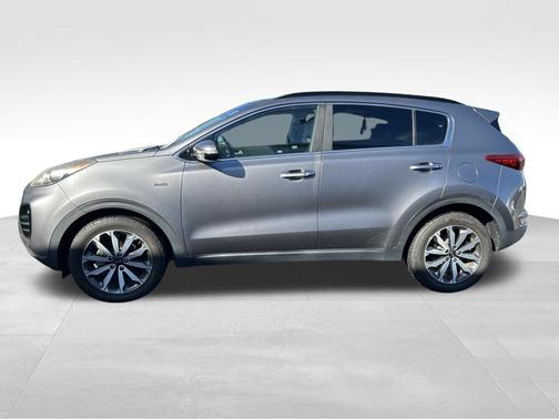 Silver 2018 Kia Sportage EX