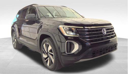 Deep Black Pearl Effect 2024 Volkswagen Atlas 2.0T SE