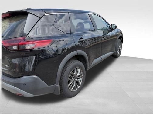 Black 2023 Nissan Rogue S