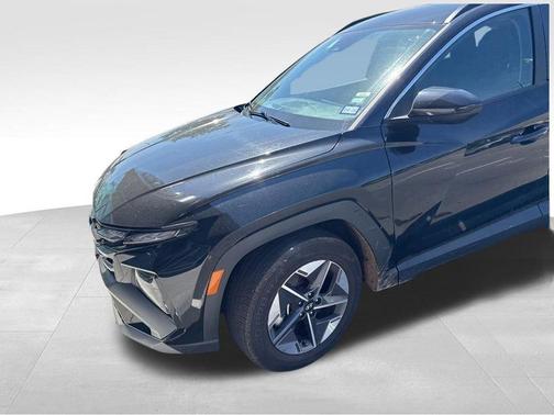 Black 2025 Hyundai TUCSON SEL