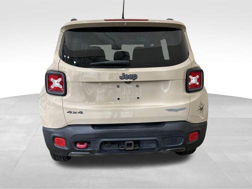 2017 Jeep Renegade Trailhawk