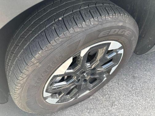 Black 2024 Kia Sorento S