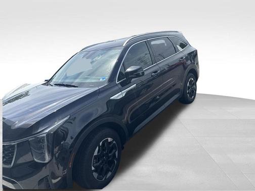 Black 2024 Kia Sorento S