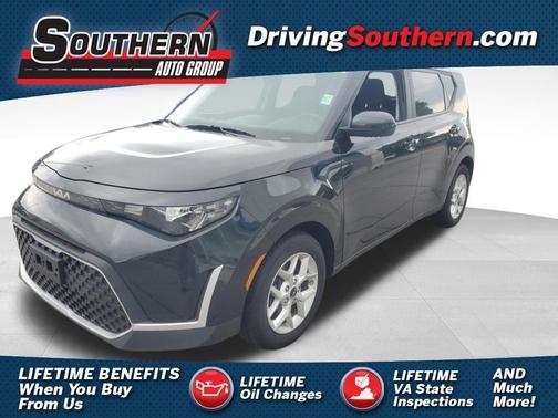 Black 2023 Kia Soul LX