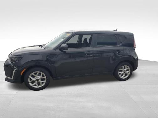Black 2023 Kia Soul LX