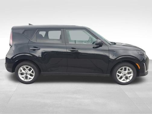 Black 2023 Kia Soul LX