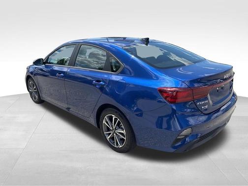 Blue 2023 Kia Forte LXS
