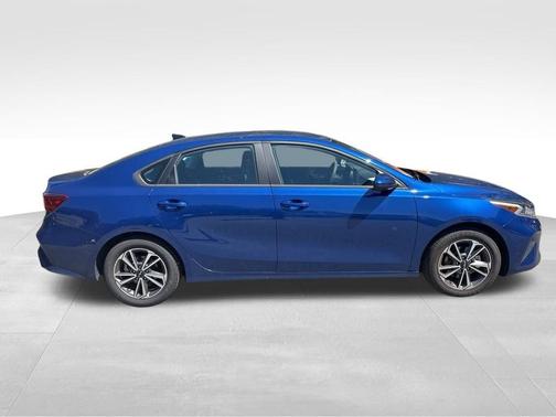 Blue 2023 Kia Forte LXS