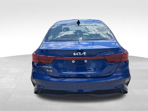 Blue 2023 Kia Forte LXS