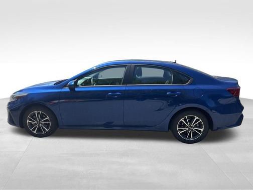 Blue 2023 Kia Forte LXS