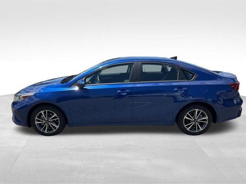 Blue 2023 Kia Forte LXS
