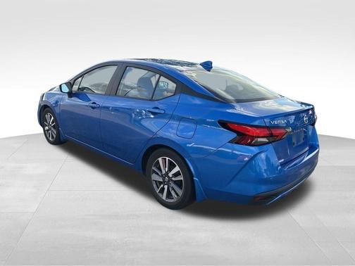 Electric Blue Metallic 2020 Nissan Versa 1.6 SV