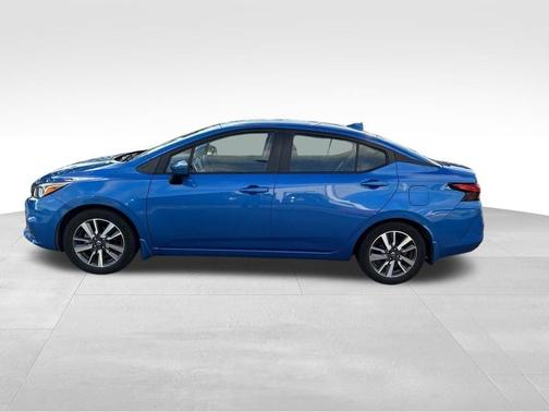 Electric Blue Metallic 2020 Nissan Versa 1.6 SV
