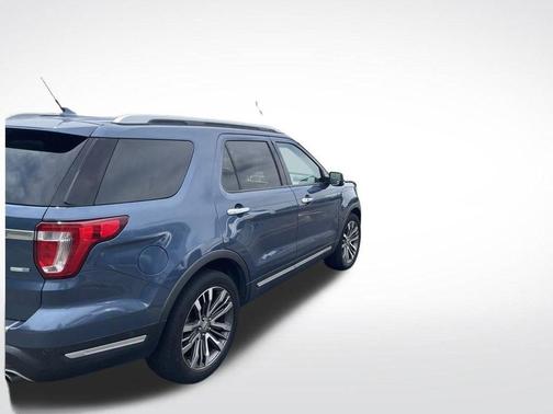 Blue 2018 Ford Explorer Platinum