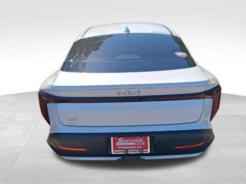 White 2025 Kia K4 EX
