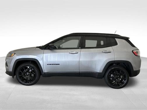 Silver 2023 Jeep Compass Altitude