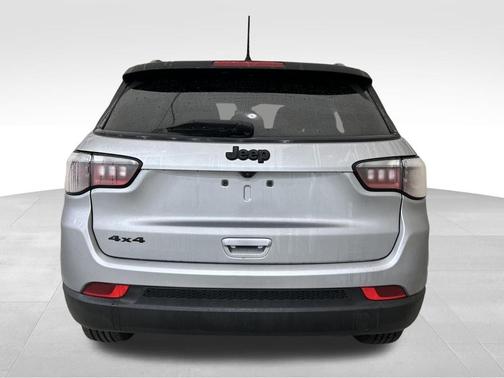 Silver 2023 Jeep Compass Altitude