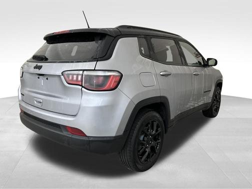 Silver 2023 Jeep Compass Altitude