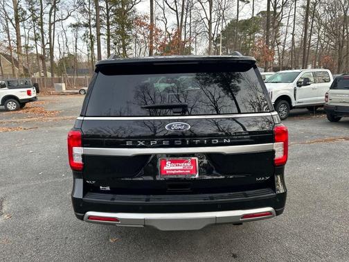 Black 2024 Ford Expedition Max XLT