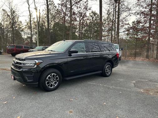 Black 2024 Ford Expedition Max XLT