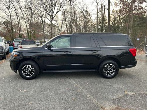 Black 2024 Ford Expedition Max XLT