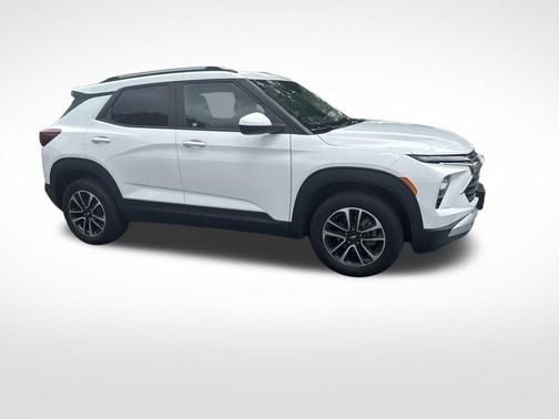 White 2024 Chevrolet Trailblazer LT